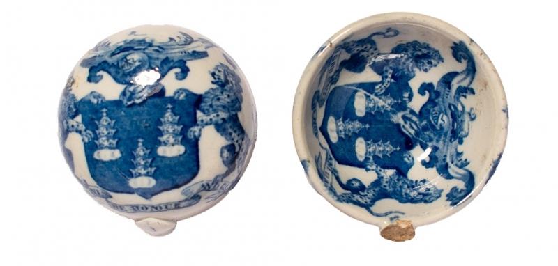 Two bowls decorated with a coat of arms