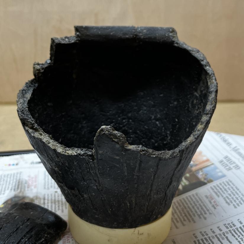 A clean pot after microexcavation