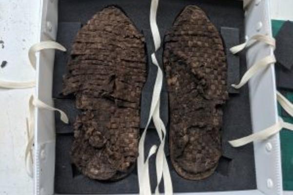 The slippers after conservation