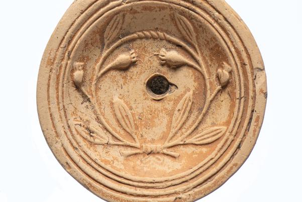 Ceramic lamp decorated with images of flowers