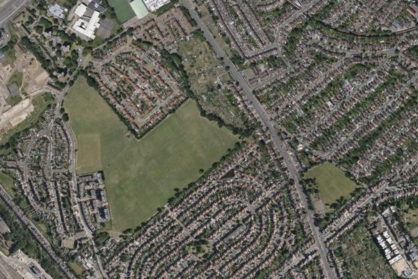 Satellite photo of Clitterhouse Playing Fields today