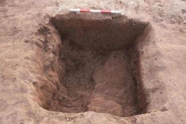 Deep robber's trench