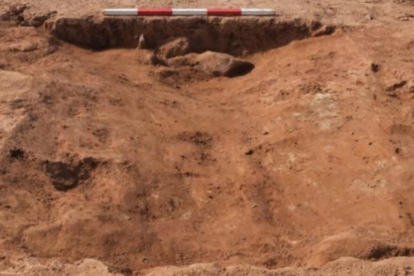 Shallow robber's trench