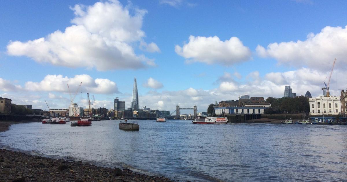 Ambassadors explore the foreshore with the Thames Discovery Programme ...